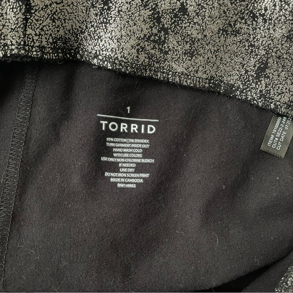 Torrid metallic Brindle Foil Leggings- Size 1 - Picture 9 of 9